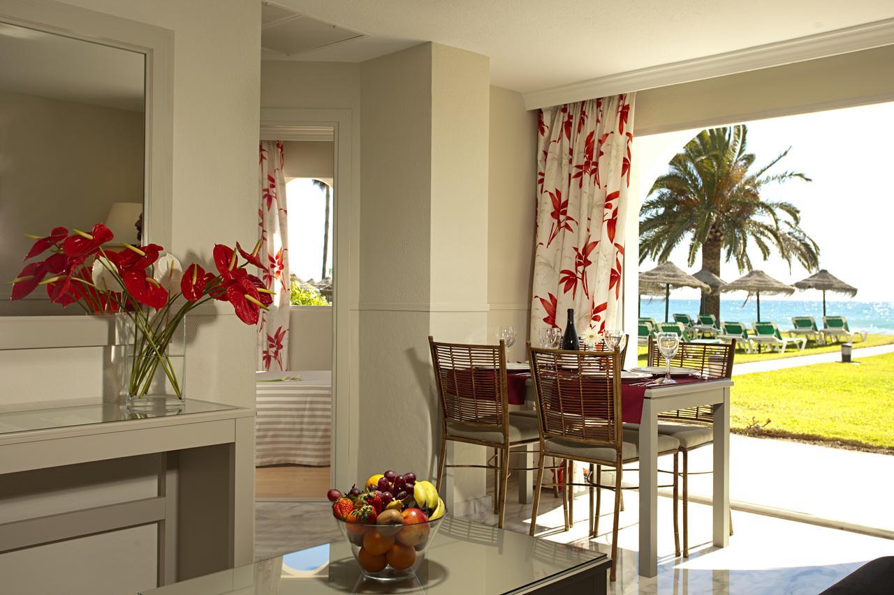 Two-Bedroom Apartment Terrace,704588950:JPEG
